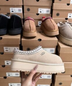 Ugg Shoes Pallet(60 pairs)